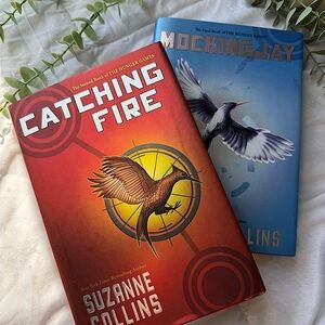 HUNGER GAMES ⋆ Catching Fire and Mockingjay Book Set
